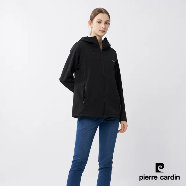 【pierre cardin 皮爾卡登】網路獨家 女款 防風防潑水彈性機能素色軟殼衣外套-黑色(8235793-99)