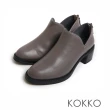【KOKKO 集團】都會美型V字尖頭後拉鍊式踝靴(駝灰色)