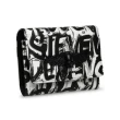 【STEVE MADDEN】BWINGZ 銀飾壓紋皮革短夾(黑色)