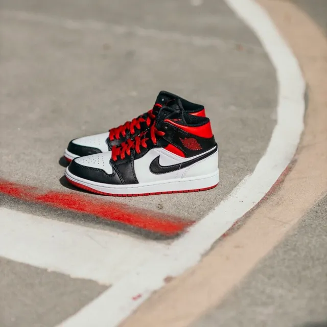 NIKE 耐吉】Air Jordan 1 Mid Gym Red Black Toe 黑白紅黑腳趾男鞋