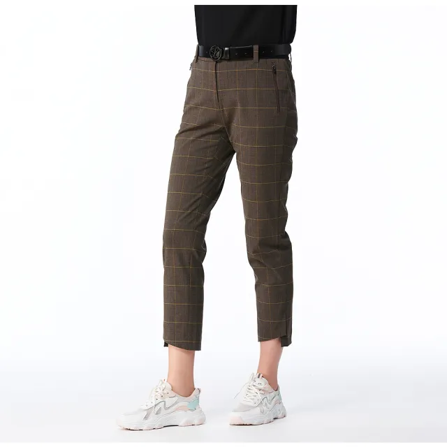 【Lynx Golf】女款日本進口布料彈性舒適西褲造型開杈設計方格拉鍊口袋窄管八分褲(深卡其色)