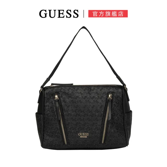 【GUESS】LOGO壓紋鉚釘背帶斜肩背包(黑)