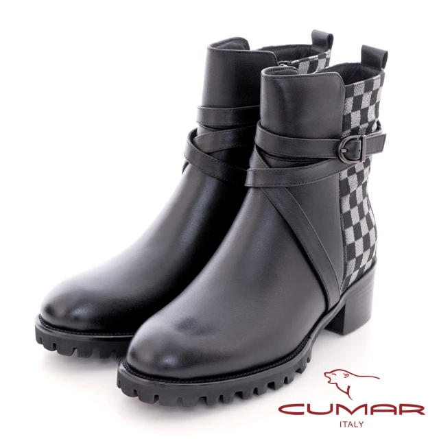 【CUMAR】皮帶拼接平底短靴(黑格紋)