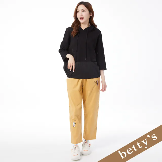 【betty’s 貝蒂思】下擺抽皺拼接七分袖連帽T-shirt(黑色)