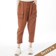 【betty’s 貝蒂思】腰鬆緊立體口袋縮口休閒褲(駝色)