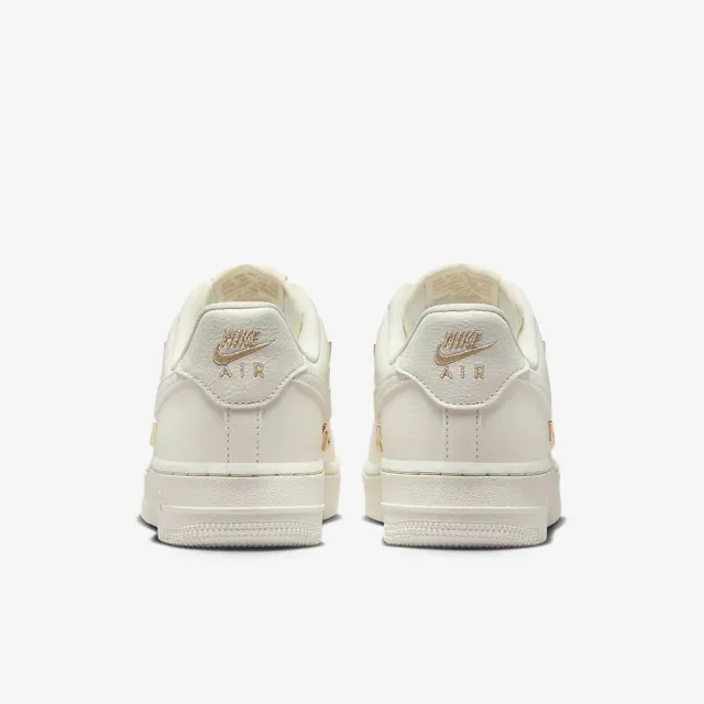 【NIKE 耐吉】雙11 休閒鞋 運動鞋 WMNS AIR FORCE 1 07 LX 女鞋 米白 小金勾(FV3654111)