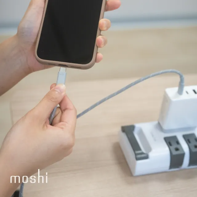 【moshi】Integra USB-C to USB-C 240W/480Mbps 充電傳輸編織線(0.3m)