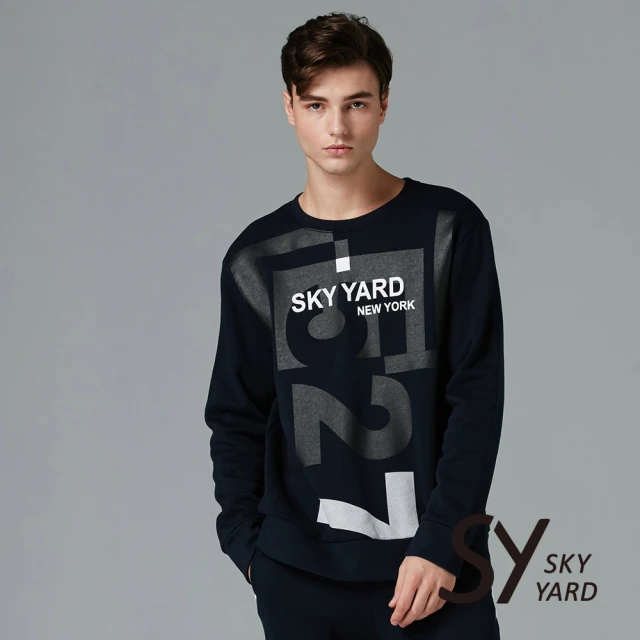 SKY YARD 棉質大印圖長袖上衣大學T(丈青)