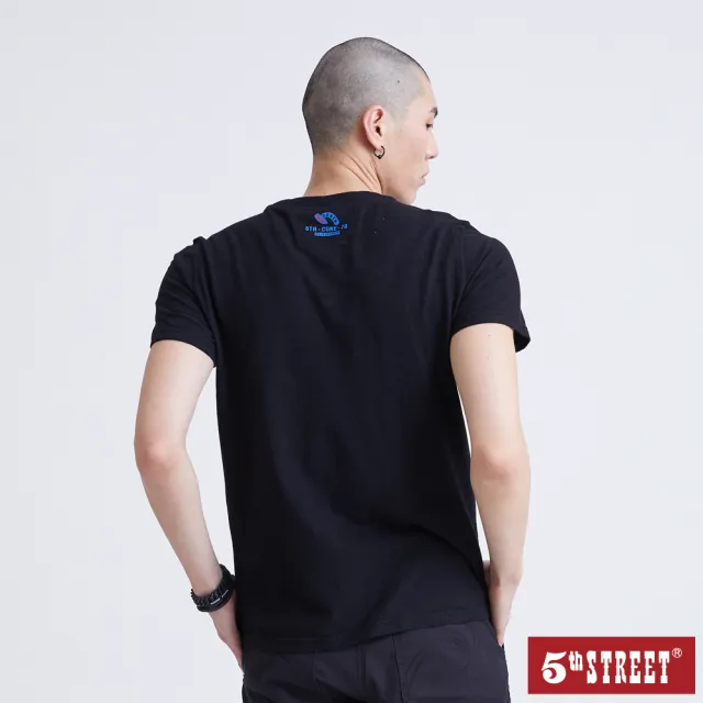 【5th STREET】男裝 短t 短袖 上衣 t恤 TEE logo 錯位 棉質 黑色(570849)