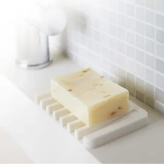 【YAMAZAKI】Flow斷水流肥皂架-白(浴室收納/衛浴收納架/肥皂盤/肥皂盒/肥皂架) 