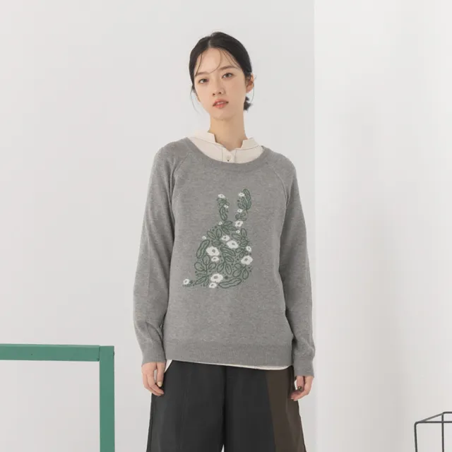 【MOSS CLUB】花花M小兔拉克蘭袖圓領長袖針織衫(藍 白 灰/魅力商品)