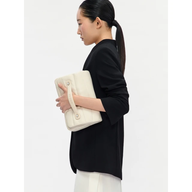 PEDRO Yara 蓬鬆單肩包/手拿包/側背包-米黃色/黑色(小CK高端品牌 新品上市)