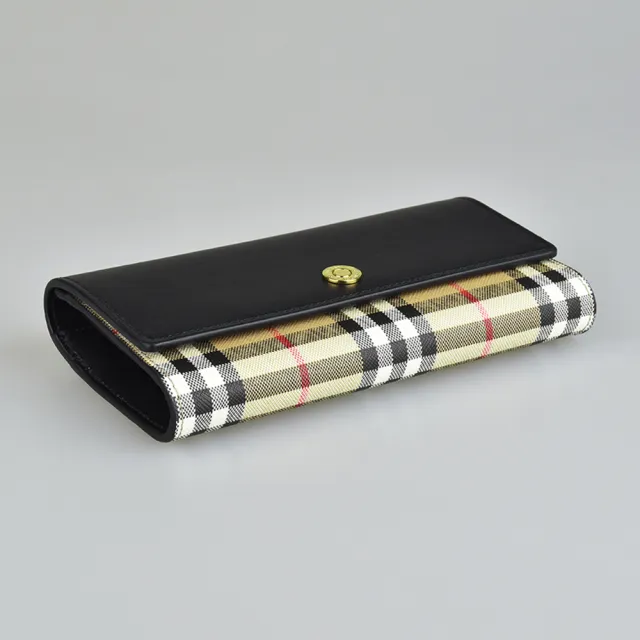 【BURBERRY 巴寶莉】BURBERRY金屬LOGO牛皮搭格子PVC 12卡釦式翻蓋長夾(典藏米x黑)