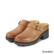 【bussola】Palermo 時尚率性牛皮釦飾低跟穆勒鞋(駝色)