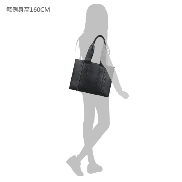 【Chloe’ 蔻依】CHLOE WOODY字母刺繡LOGO小牛皮搭配皮革線條設計肩背托特包(中/黑)