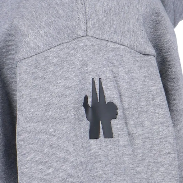 【MONCLER】男款 Grenoble Day-Namic 系列 品牌LOGO 長袖帽T-灰色(S號、M號)