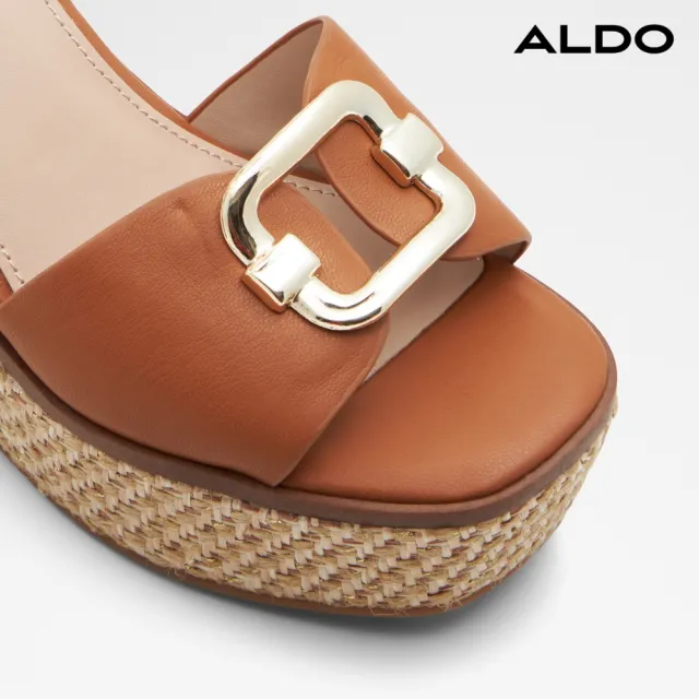 【ALDO】CARRABRIRIA-編織金飾造型厚底楔型涼鞋-女鞋(棕色)