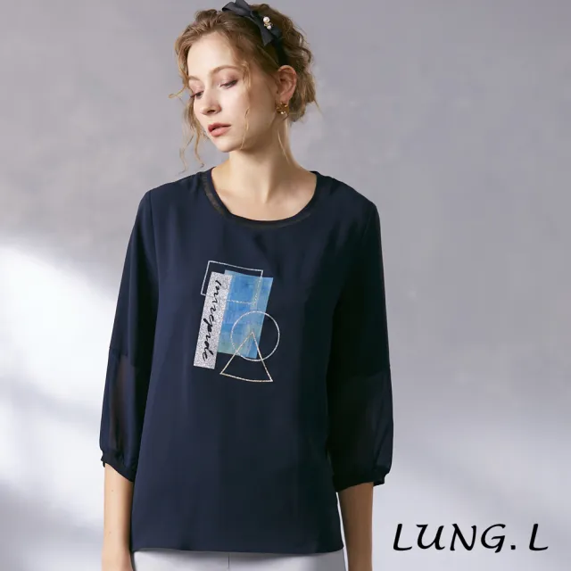 【LUNG.L 林佳樺】LN41A 藍色前片膠印袖子拼接雪紡七分袖上衣(女裝 雪紡 加大尺碼)