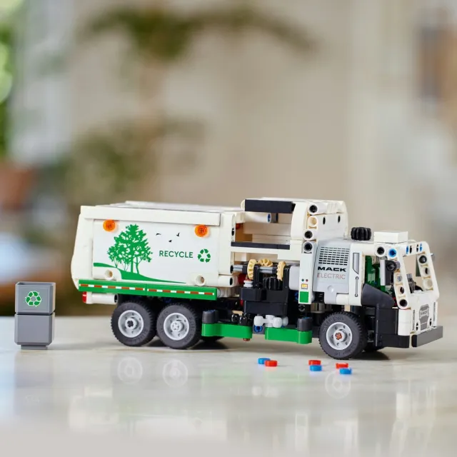【LEGO 樂高】科技系列 42167 Mack LR Electric Garbage Truck(麥克貨車 垃圾車積木)