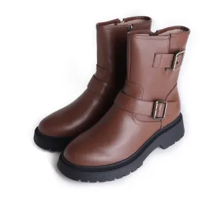 【KOKKO 集團】率性騎士感金屬釦環短靴(深咖色)