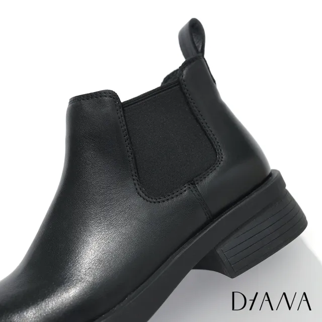 【DIANA】4.5cm擦色軟牛皮率性修身切爾西短靴(黑糖)