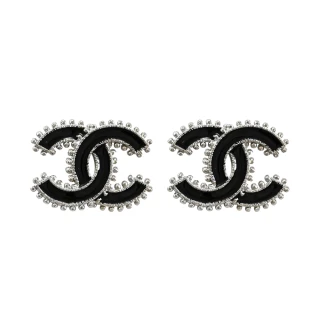 【CHANEL 香奈兒】經典雙C LOGO滾花邊飾造型針式時尚耳環(黑/銀)