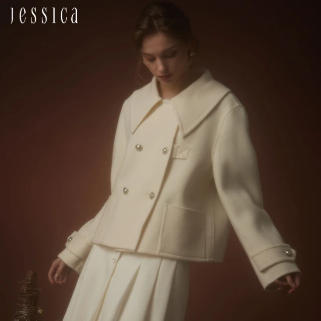 JESSICA 甜美娃娃領雙排扣短版羊毛外套J35C09（白）