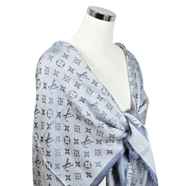 【Louis Vuitton 路易威登】M71382 Monogram Denim 經典花紋羊毛絲綢披肩圍巾(現貨)