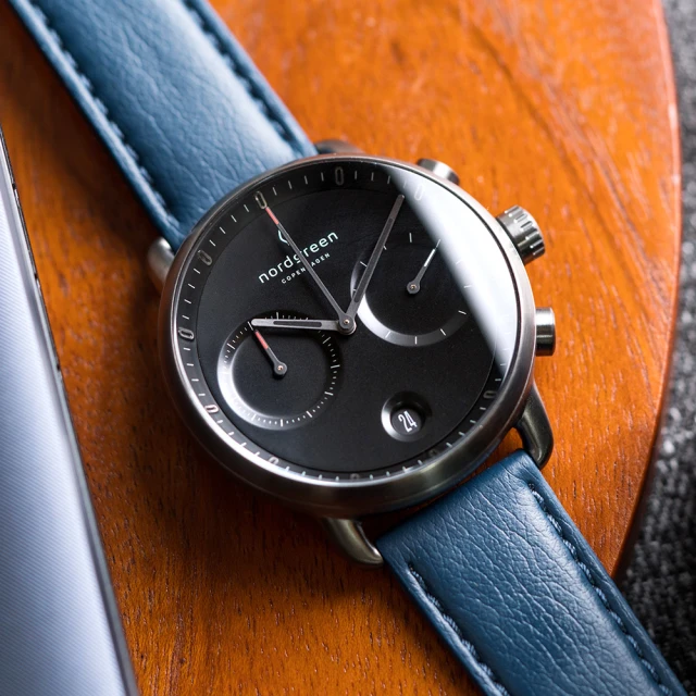 【Nordgreen】ND手錶 先鋒 Pioneer 42mm 深空灰殼×黑面 北歐藍純素皮革錶帶(PI42GMVENABL)