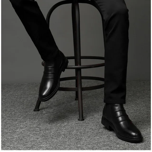 【T2R】正韓空運-內增高時尚簡約真皮皺褶素色男鞋馬丁皮鞋-增高約7公分-黑(5985-1841)