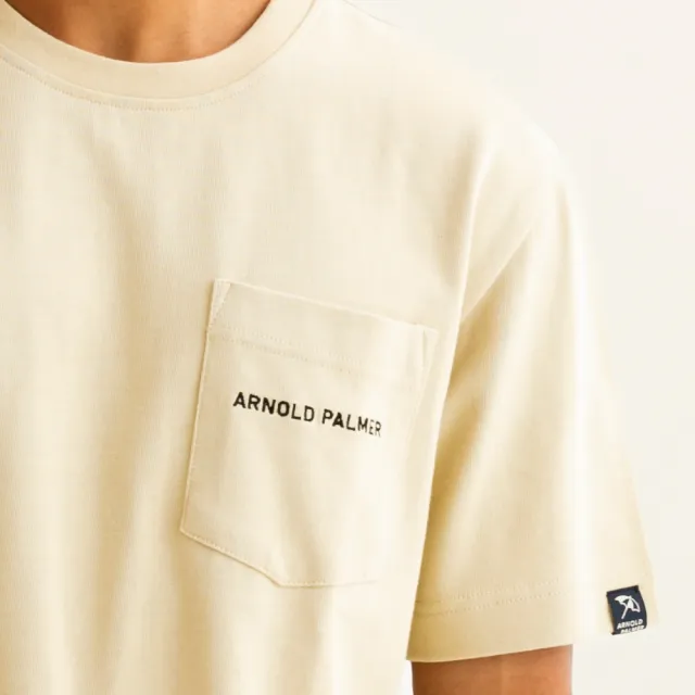 【Arnold Palmer 雨傘】男裝-簡約質感文字T恤(奶茶色)