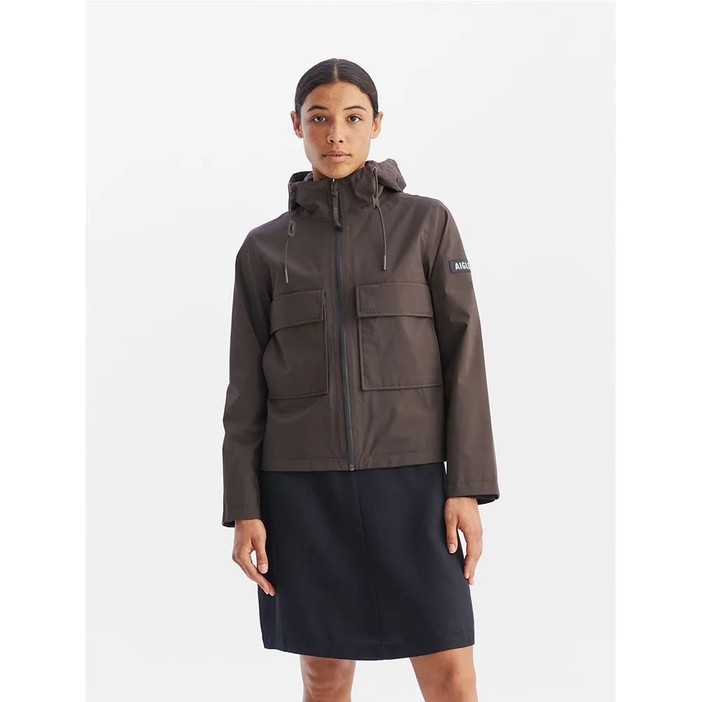 【AIGLE】女防水透氣外套AG-FAA69A247 可可棕(女外套 防水透氣外套 Goretex)