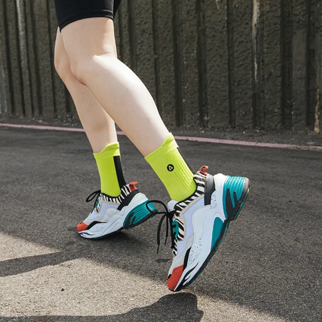 【WARX】二刀流運動中筒襪-螢光綠(除臭襪/機能運動襪/足弓防護)