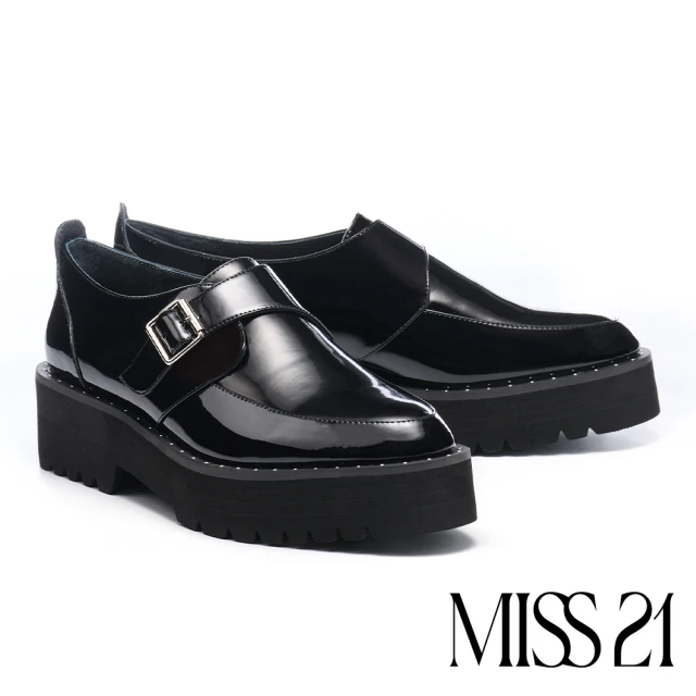MISS 21MISS 21 微酸個性潮感純色方釦鉚釘圓頭厚底鞋(黑)