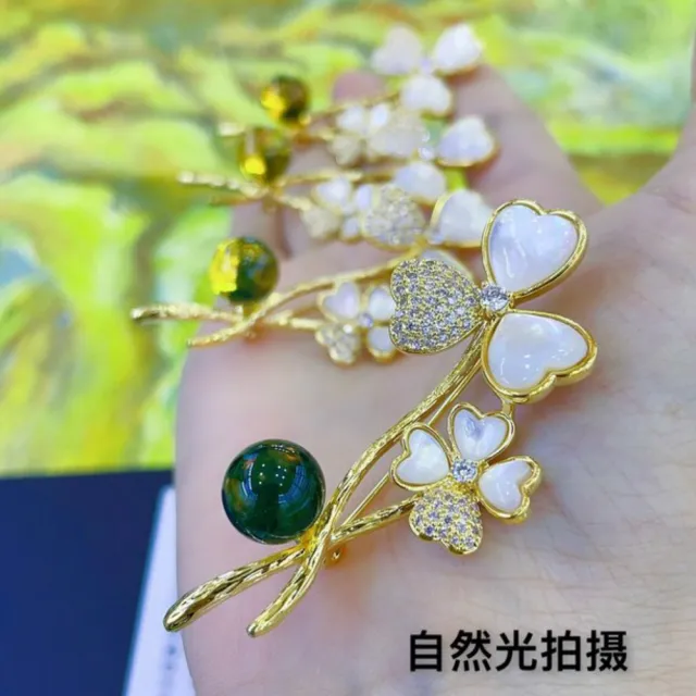 【勝弘珠寶】多明尼加藍珀淨水四葉草胸針-10mm