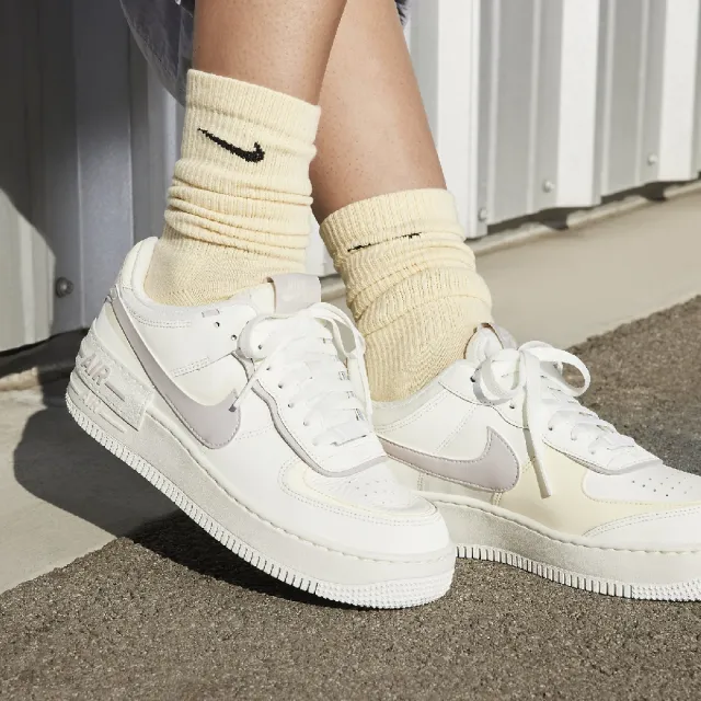 NIKE 耐吉】休閒鞋Wmns AF1 Shadow 女鞋解構拼接米白淡紫(DZ1847-104