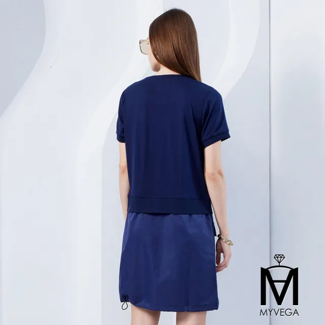 【MYVEGA 麥雪爾】MA異材質拼接大口袋下擺束口短洋裝-深藍(2024春夏新品)