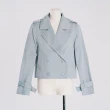 【MOMA】率性短版雙排釦風衣外套(淺藍色)