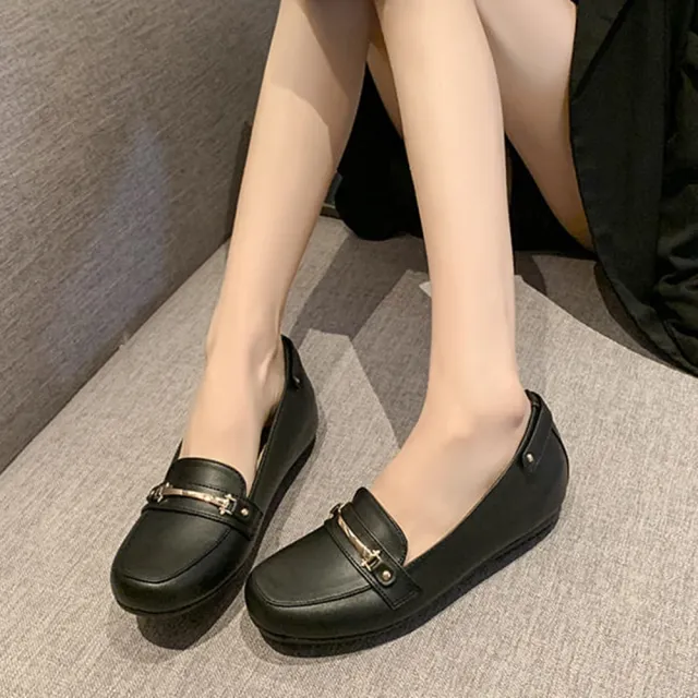 【baibeauty 白鳥麗子】MIT氣質皮革一字金屬釦方頭娃娃鞋(內增高)