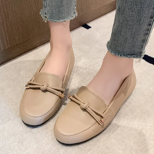 【baibeauty 白鳥麗子】MIT百搭皮革一字帶扭結圓頭娃娃鞋(平底包鞋)