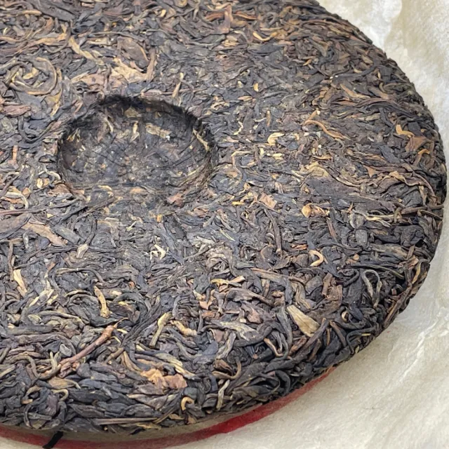 【盛嘉源】訂製茶 中茶牌圓茶 大紅印 2003年(普洱茶   生茶 357g)