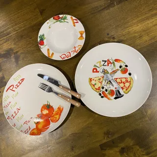 【YU Living 信歐傢居】義式番茄款PIZZA盤 12吋盤 餐盤 盤子(12吋盤/白色/番茄款)