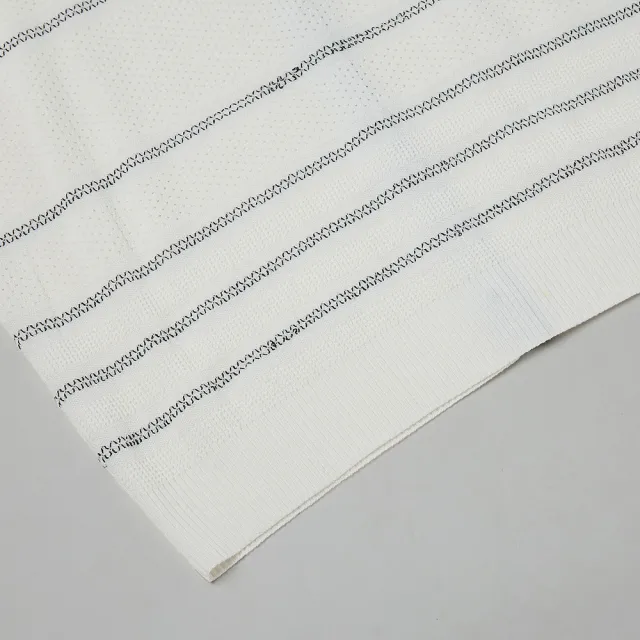 【ILEY 伊蕾】黑白小香針織方領上衣(白色；M-XL；1241465001)