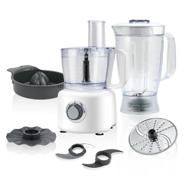 KOLIN 歌林 KJE-UD5701C 專業型調理機，採用優質 304 不鏽鋼內部材質，容量達 1-2L，轉速高達 15,000-20,000 RPM，適合榨汁、攪拌、乳化等多功能料理。配件齊全，包括果汁調理杯、食材處理杯、S 型刀片、不鏽鋼兩用切盤、S 型攪拌片、乳化盤及榨汁器。電壓 110V，消耗功率 200-300W，產品重量僅 2.9kg，尺寸 253(W)×228(H)×397(D)mm，產地中國，保固 1 年，BSMI 許可字號 R3D006，是家用調理機的理想選擇。