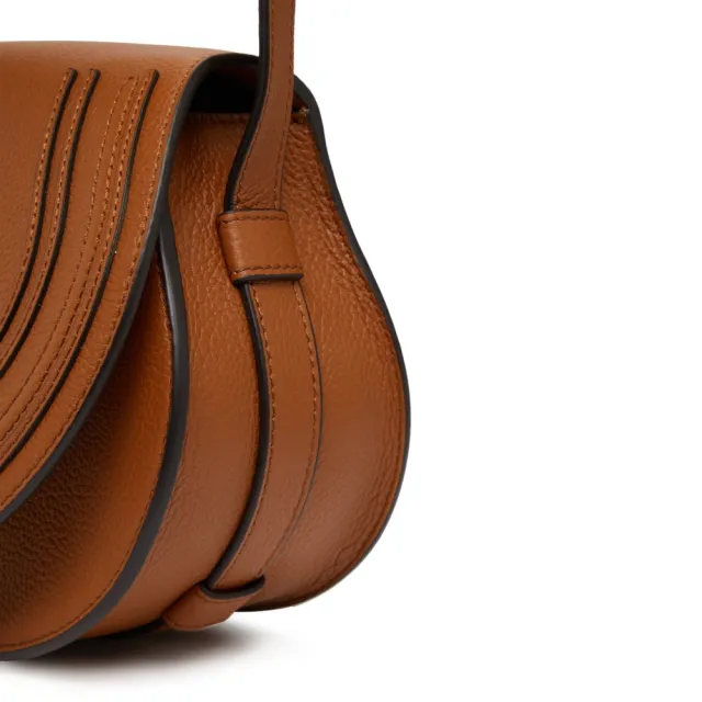 【Chloe’ 蔻依】Marcie Small Saddle Bag 小款 肩背包 馬鞍包 Tan 棕褐色