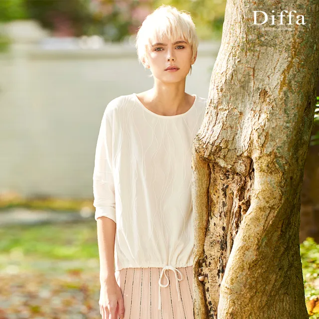 【Diffa】波浪織紋落肩設計針織衫-女