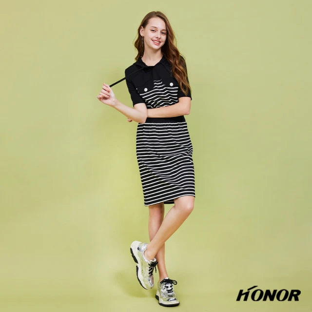 HONOR 山形屋HONOR 山形屋 彈性連帽鈕釦寬版收腰條紋洋裝