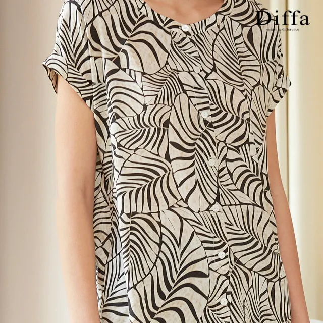 【Diffa】質感復古花連袖設計上衣-女