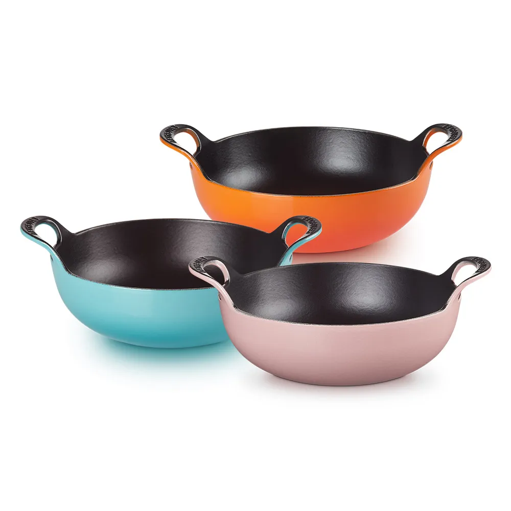 【Le Creuset】琺瑯鑄鐵鍋巴蒂鍋24cm 4色可選1(加勒比海藍/閃亮黃/雪紡粉/蛋白霜)