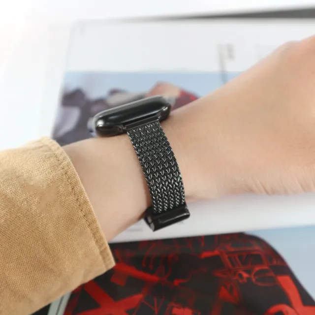 【Watchband】Apple Watch 全系列通用錶帶 蘋果手錶替用錶帶 磁吸彎折扣 編織鋅合金錶帶(黑色)